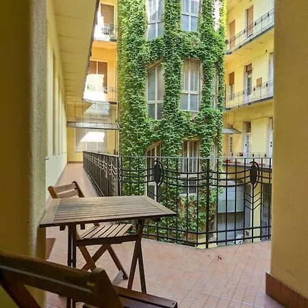 Daire Bright 1br In - Purple House Ac Budapeşte